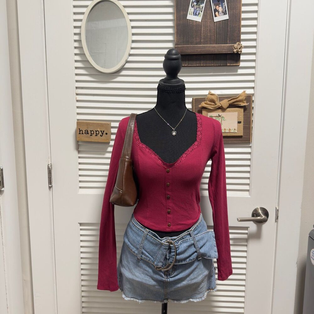 Y2K Romantic Berry Bozzolo Lace Trim Button Top